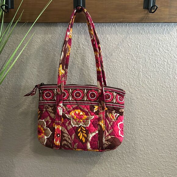 Vera Bradley Handbags - Vera Bradley medium tote bag